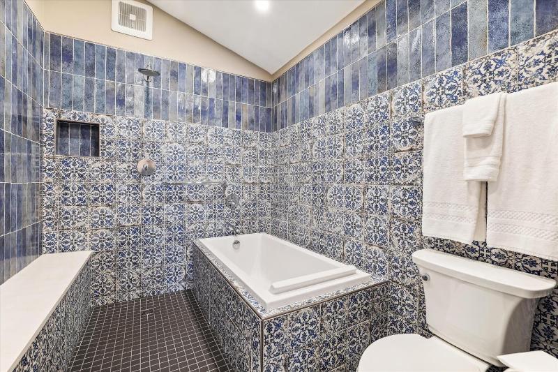 Park Forest Chalet- Pet Friendly Breck Home with Hot Tub - image 44