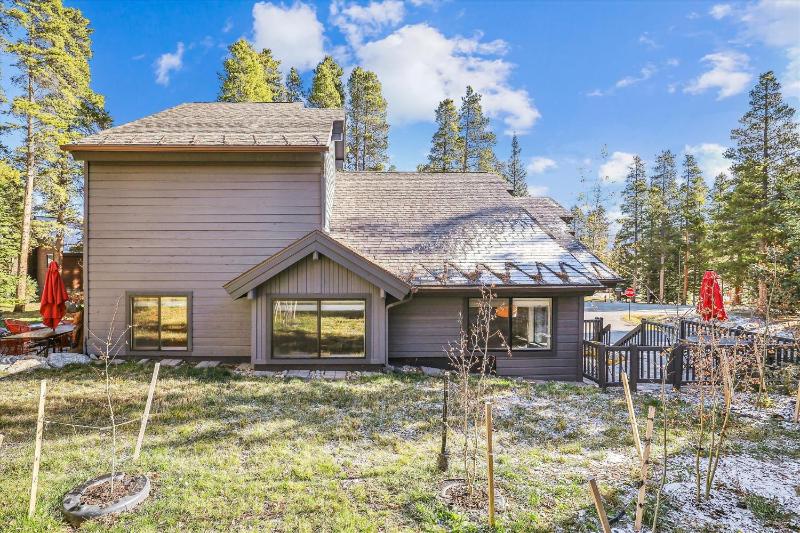 Park Forest Chalet- Pet Friendly Breck Home with Hot Tub - image 13