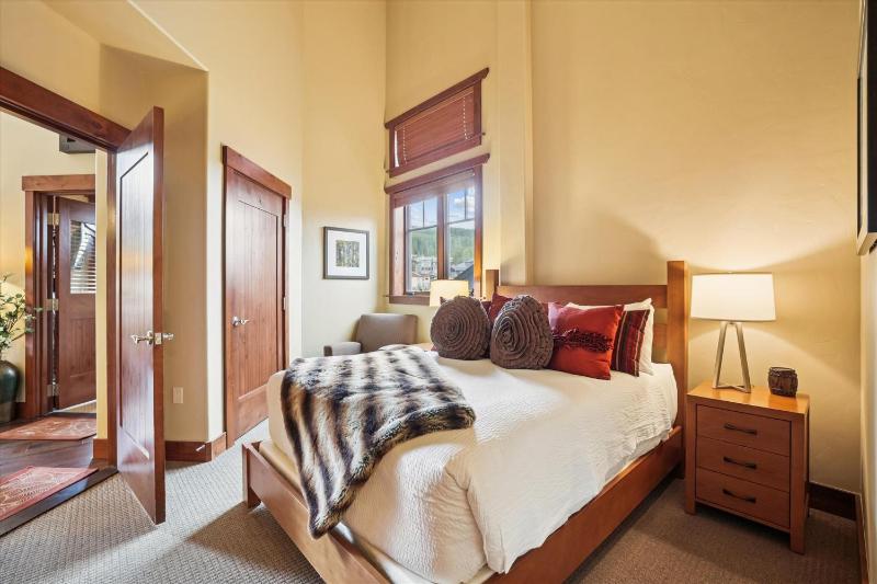 One Ski Hill Place 8516-Large One Ski Hill Place Penthouse Ski-In/Out with Spa - image 25