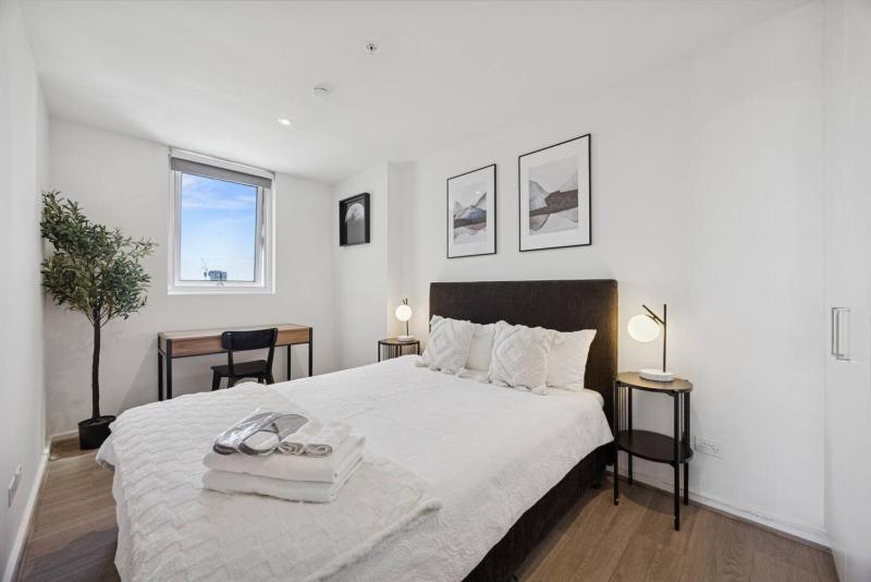Vision On Morphett 3BR Apartment with Parking - image 16