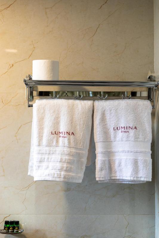 Lumina Stays-Modern Luxury Rooms Near NAD - image 9
