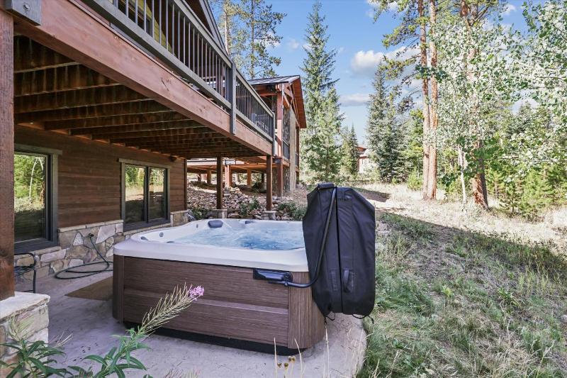 Pine Needle Lodge Private Breckenridge Home with Hot Tub - image 20