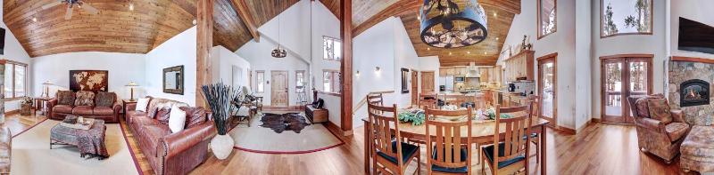 Pine Needle Lodge Private Breckenridge Home with Hot Tub - image 10