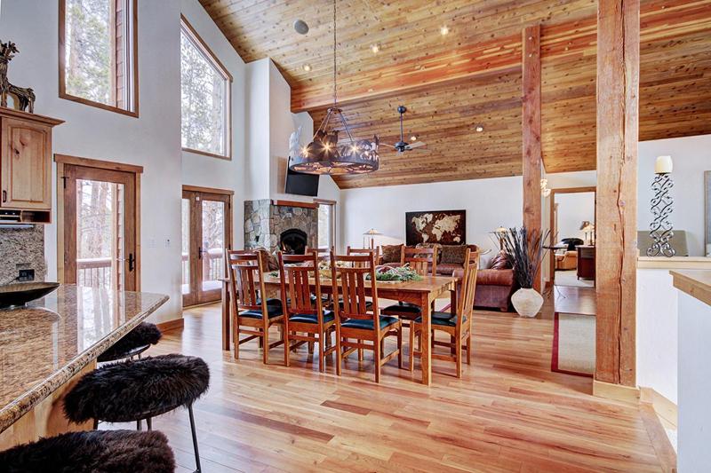 Pine Needle Lodge Private Breckenridge Home with Hot Tub - image 11