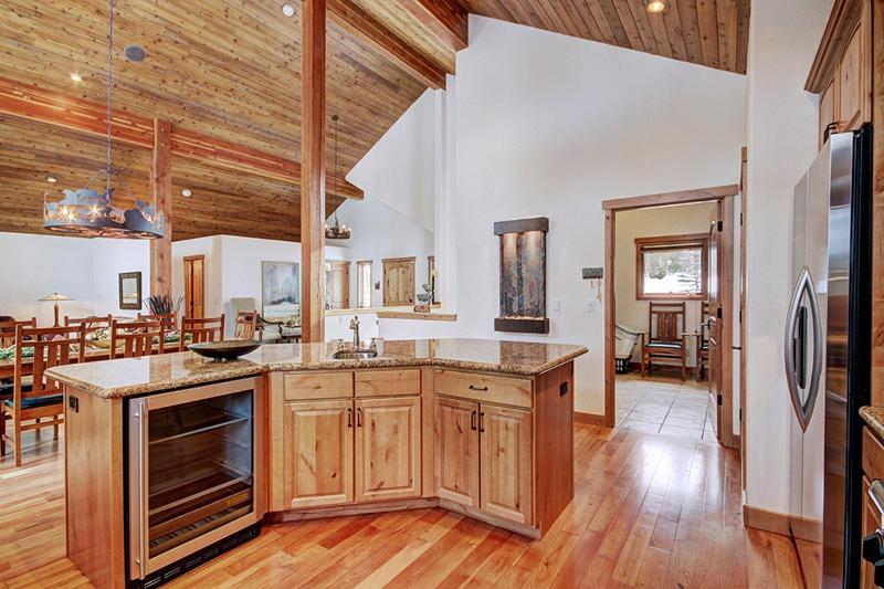Pine Needle Lodge Private Breckenridge Home with Hot Tub - image 25