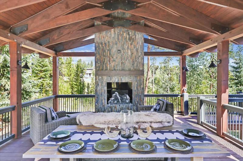 Pine Needle Lodge Private Breckenridge Home with Hot Tub - image 47