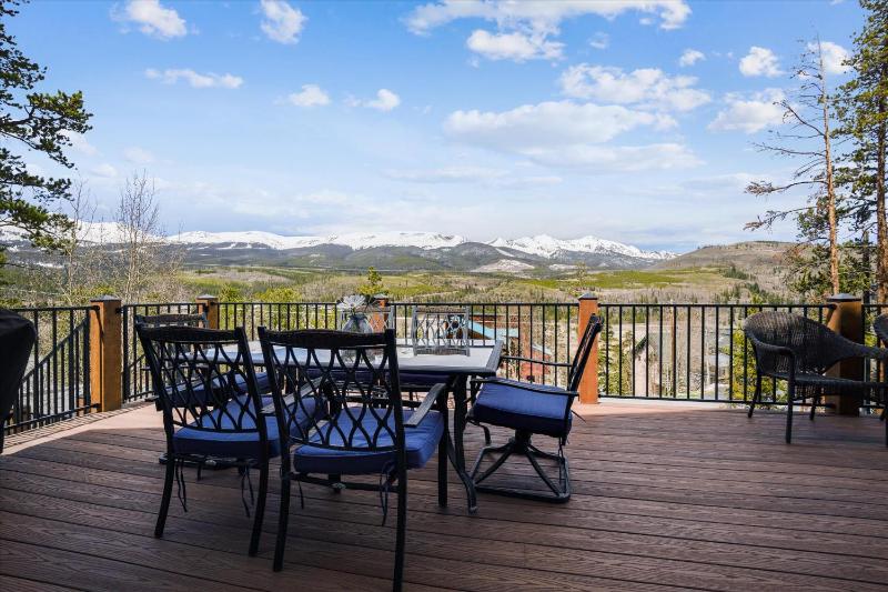 Powder Moose Villa- Breck Home with Hot Tub and Mountain Views - image 35