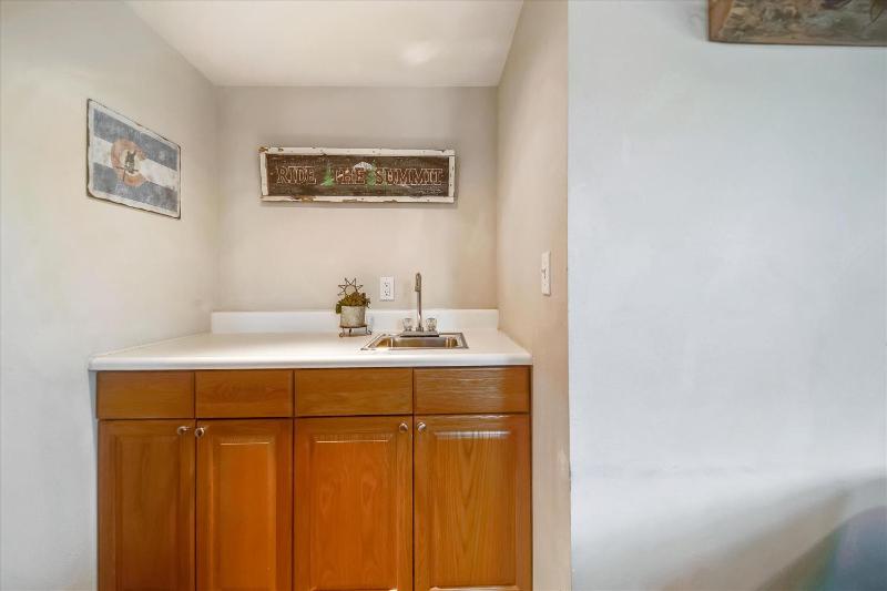 Powder Moose Villa- Breck Home with Hot Tub and Mountain Views - image 7