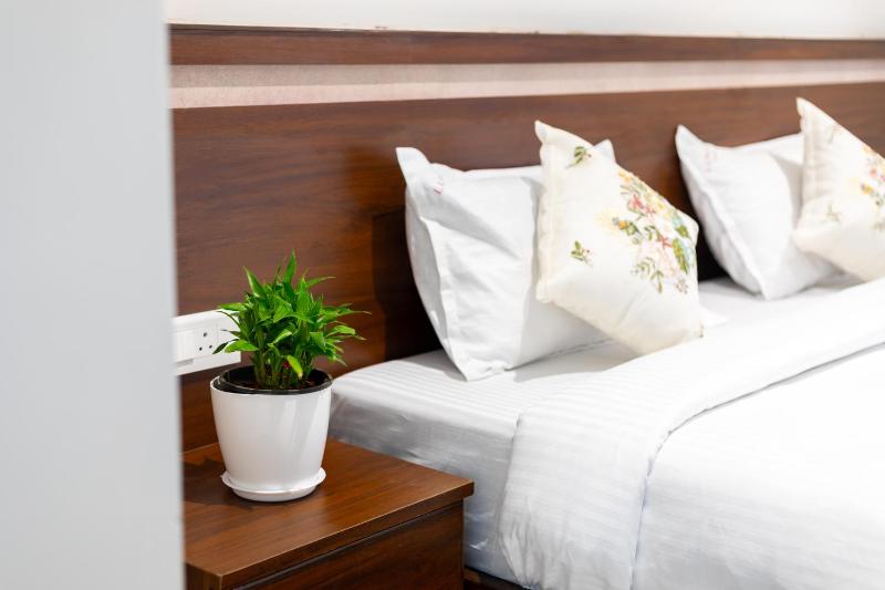Lumina Stays-Modern Luxury Rooms Near NAD - image 21
