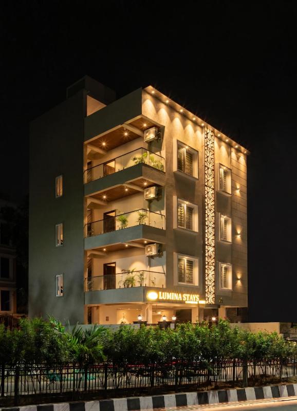Lumina Stays-Modern Luxury Rooms Near NAD - image 2