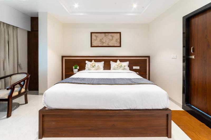 Lumina Stays-Modern Luxury Rooms Near NAD - image 8