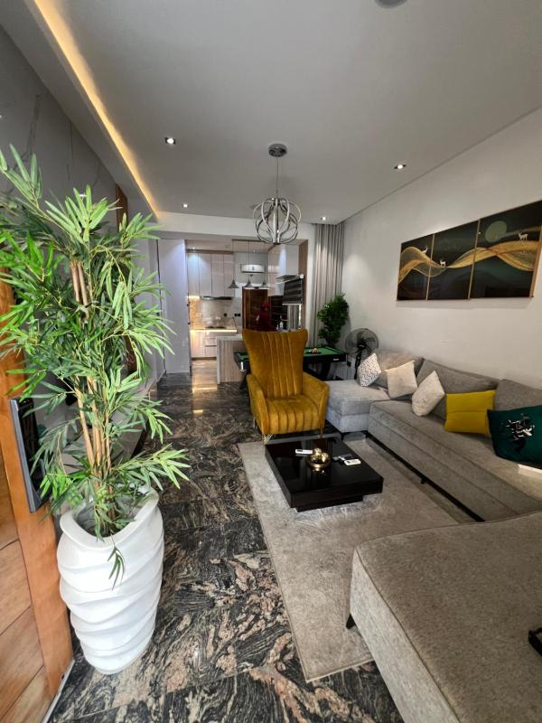 Royal Apartment - image 1