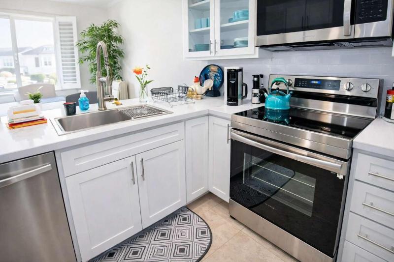 New 2BR - Pool Patio - Bunk Beds - 1st Floor apts - image 15