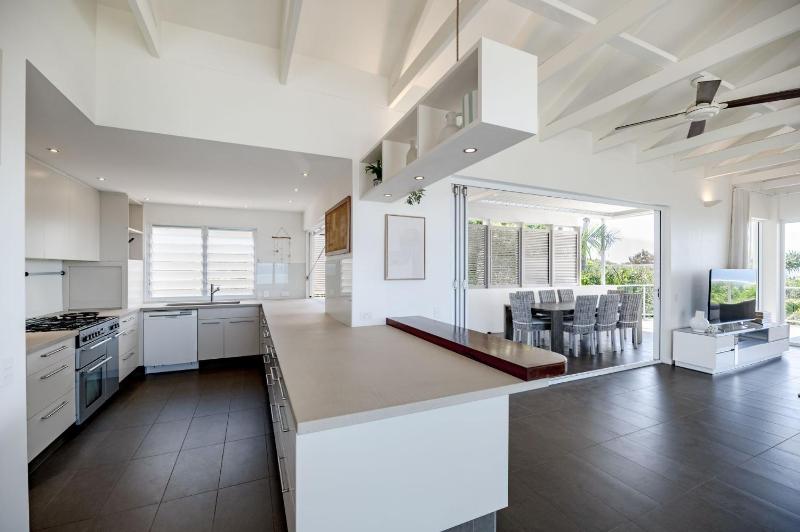 Aqua North House Ocean Views & Pool - image 2