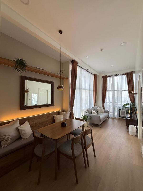 Gramercy - Wake Up Above the City Lights Penthouse Suite - image 6