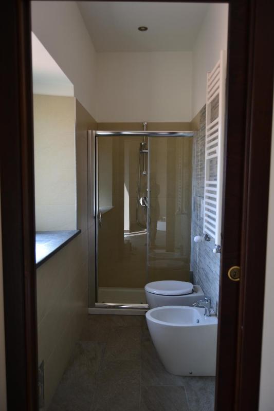 Double Room with Balcony image 3