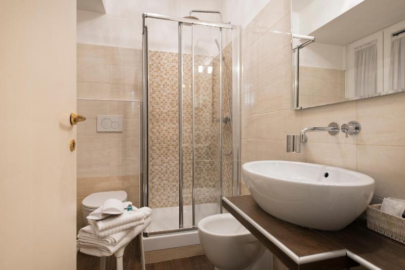 Triple Room image 3