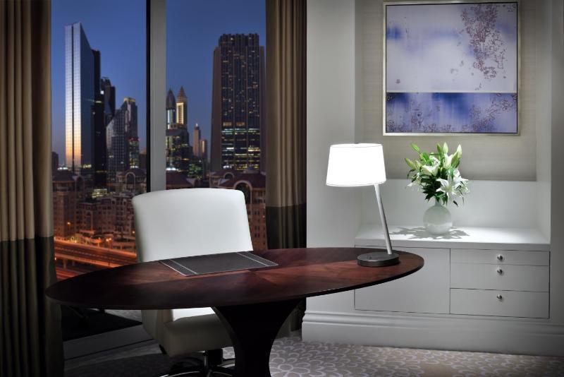 Executive Suite image 3