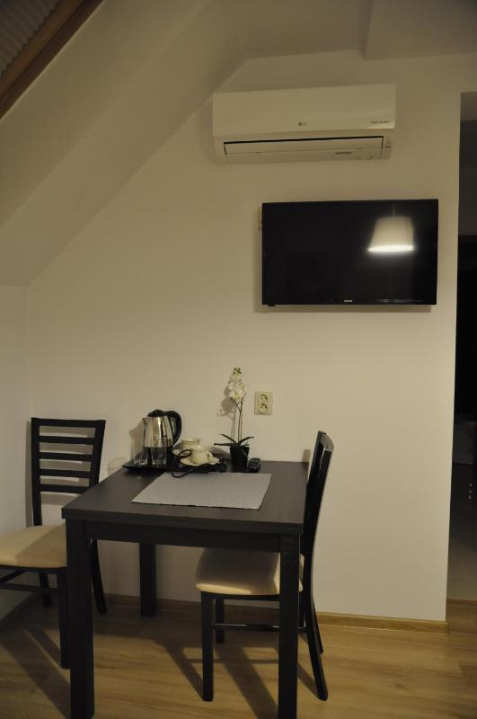 Double Room image 4