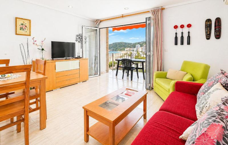 Gorgeous Apartment In Oropesa Del Mar With Wifi - image 17