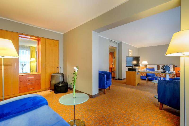 Superior Suite with One Double Bed and One Sofa Bed image 3