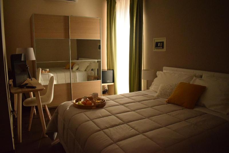 Double Room with Terrace image 3