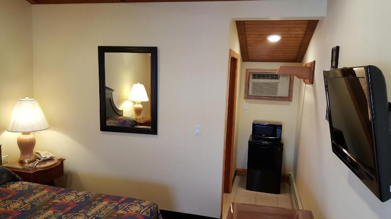 King Room image 4