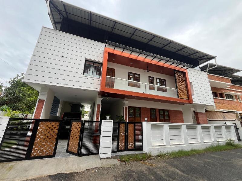 Jasmine Vilage Thampanoor - image 5