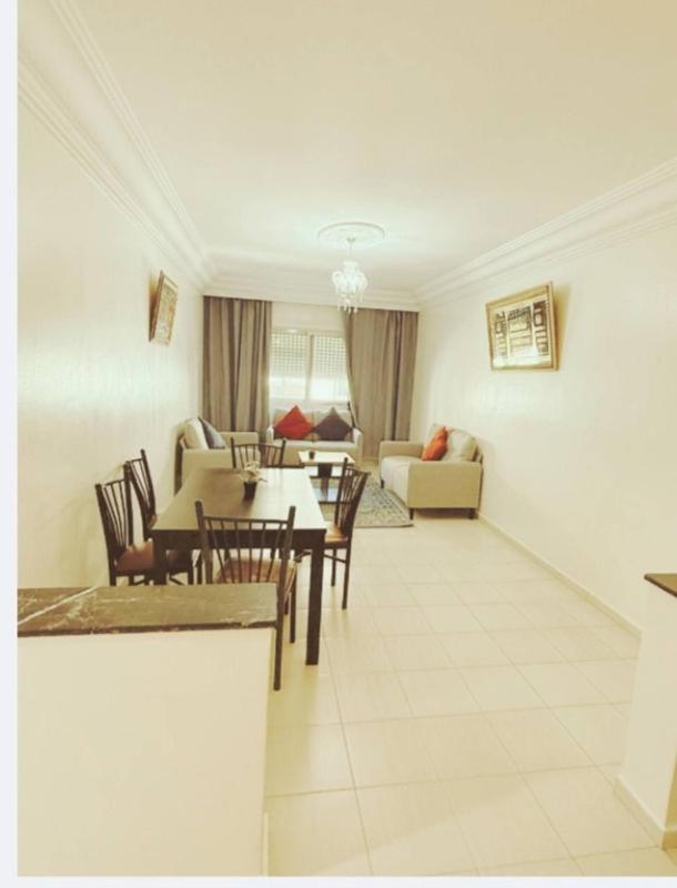 Charming 2-Bedroom Apartment in Hea rt of Casablanca - image 7