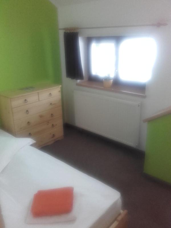 Classic Quadruple Room image 3