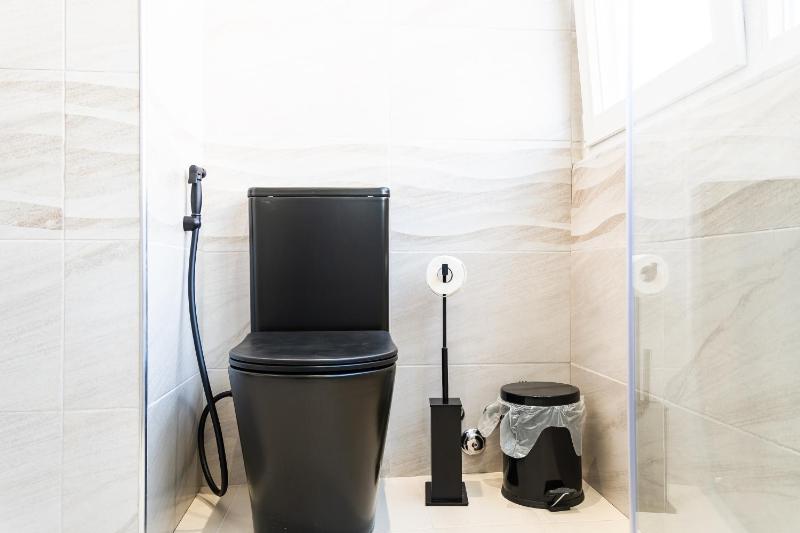 Luxury Central 2BR with City View and Self Check-in - image 11