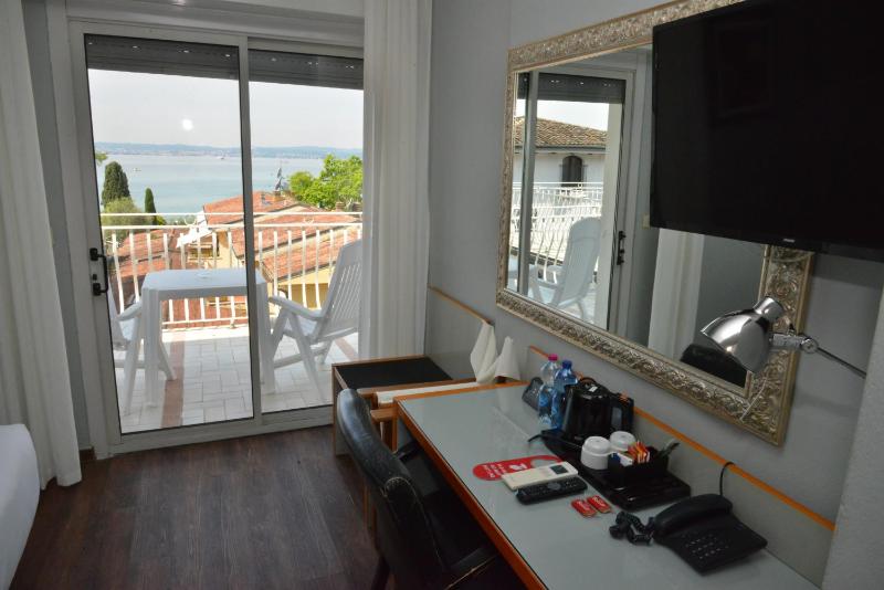 Hotel Luna - image 30