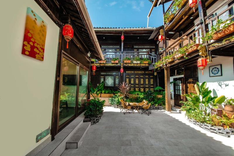 驿泊丨晴雪Moonstar梦枕星河观山美宿丨丽江古城四方街店丨 - image 23