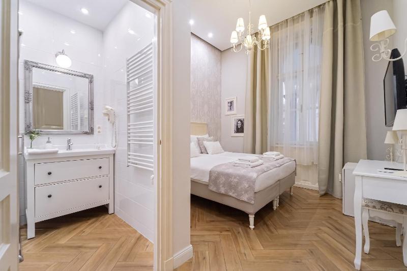 Serenity Boutique Budapest - image 10