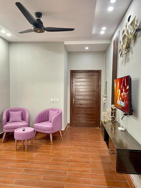 2BHK Apartment Cozy & Spacious Stay in Faisalabad - image 1