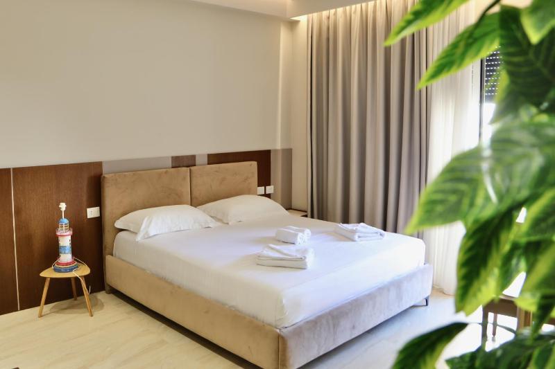 Anchor Luxury Rooms - image 4