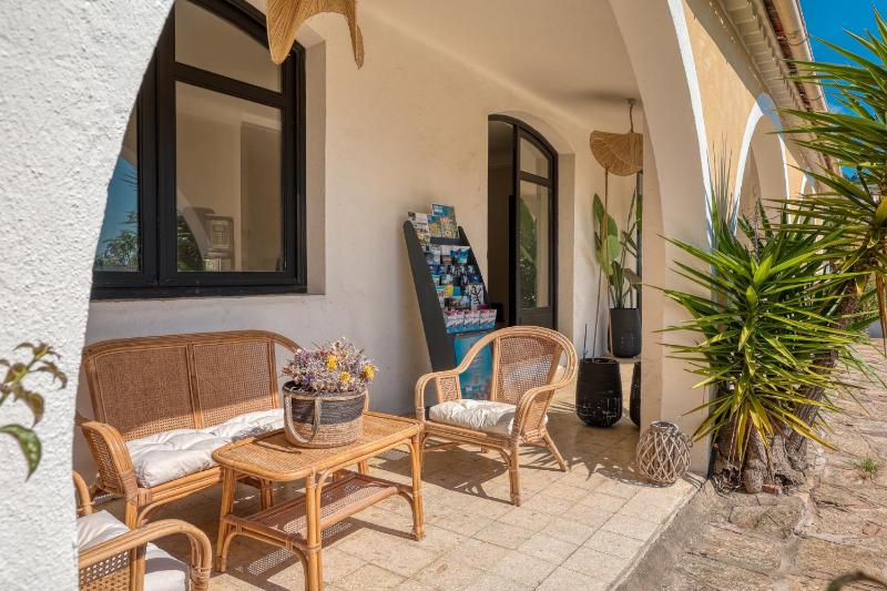 Hôtel Paradis - image 40