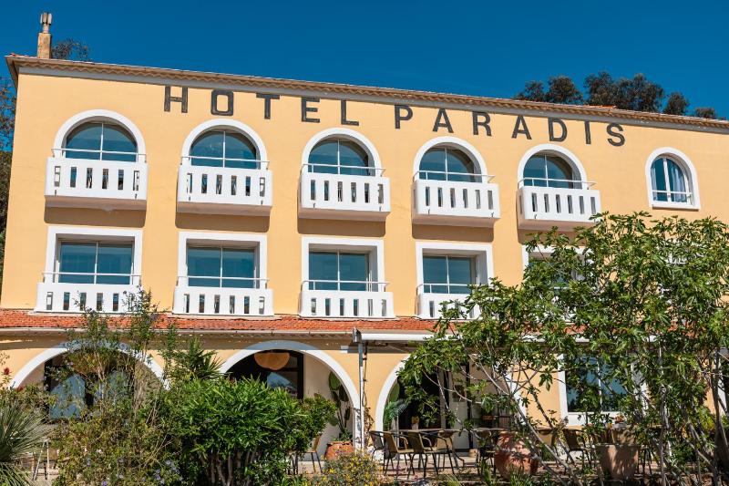 Hôtel Paradis - image 29