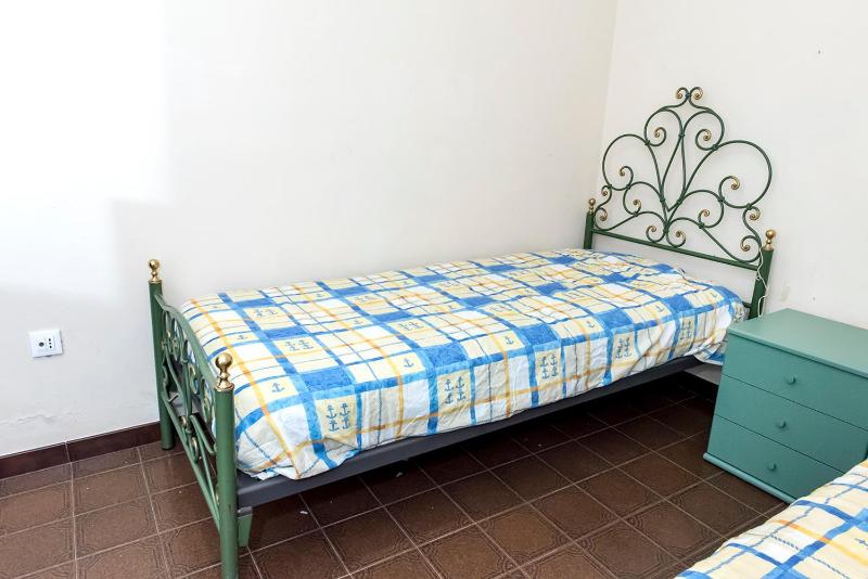 M349 - Marcelli trilocale con terrazzo a 200mt dal mare - image 4