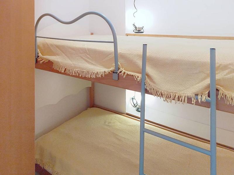 Spacieux T2 Cabine à 800m Plages Favière Loggia Sud-Ouest Garage Inclus - FR-1-610-7 - image 4