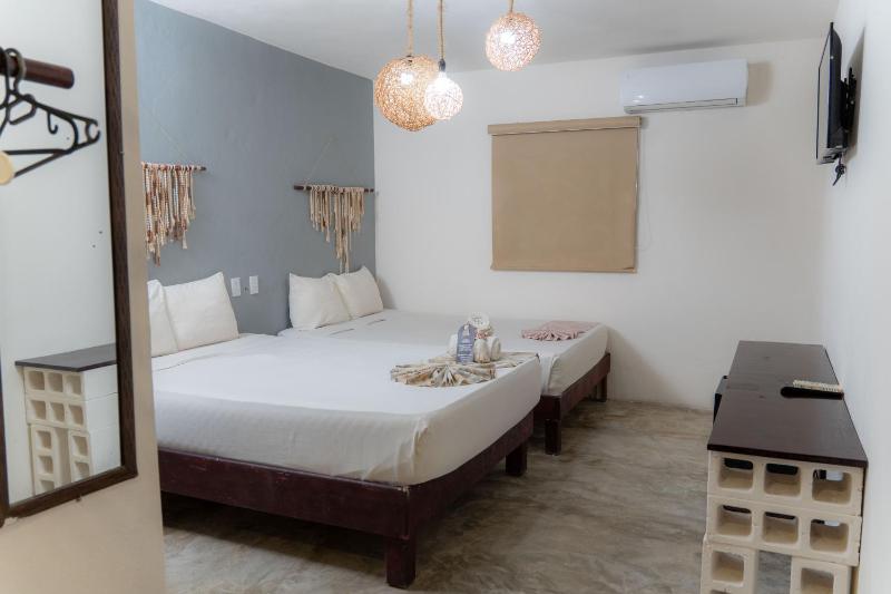 Ahava Hotel - image 18