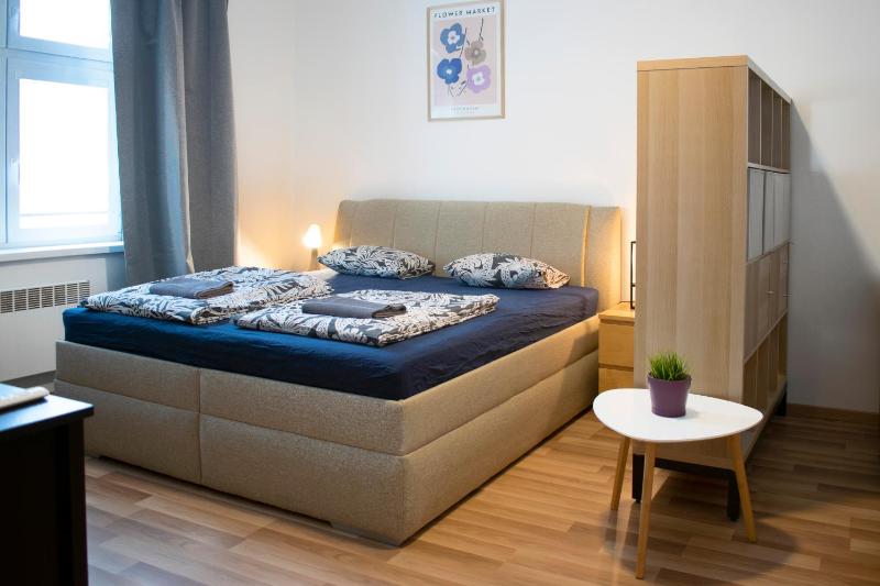 Central Gate Old Town Apartment - image 2