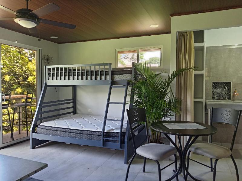 Magnolia Farm Suites - image 13