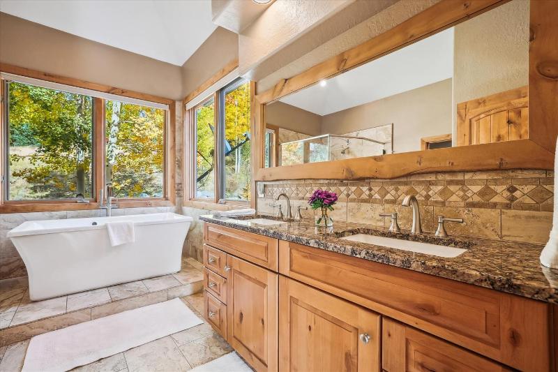 Rounds Retreat Private Breck Home with Hot Tub and Game Room - image 17