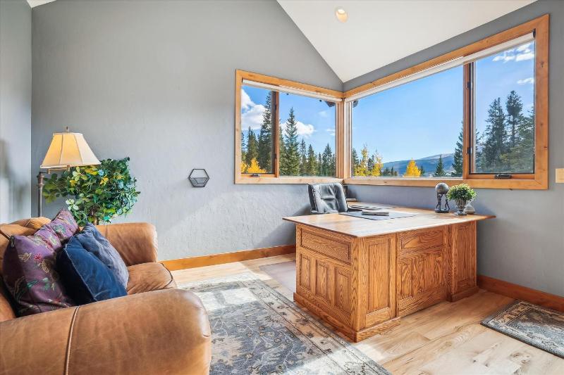 Rounds Retreat Private Breck Home with Hot Tub and Game Room - image 13