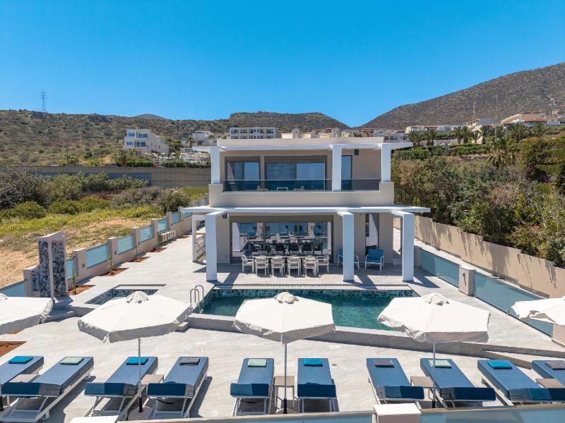 Elmar Bay Villa Beachfront Luxury Escape with Private pool - image 1