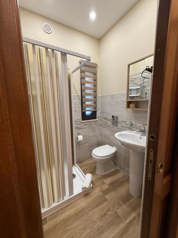 Emyteo Apartment - image 27