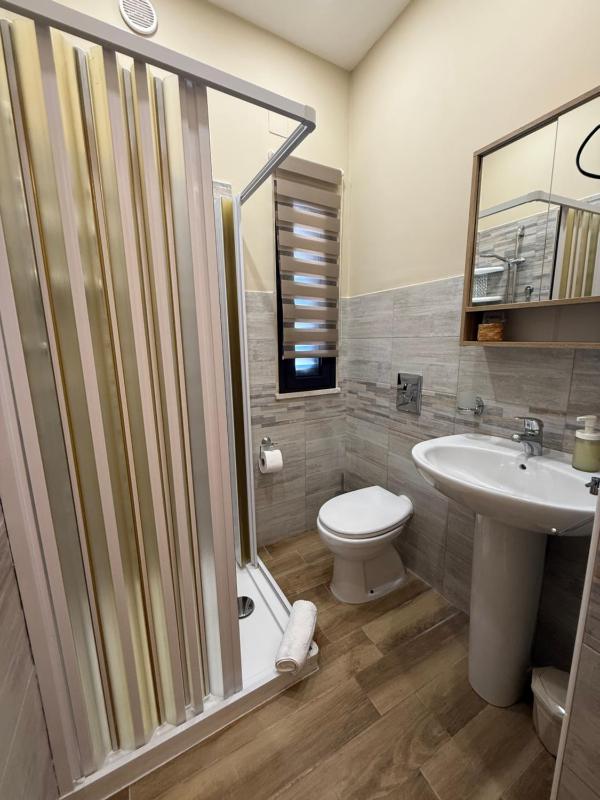 Emyteo Apartment - image 26