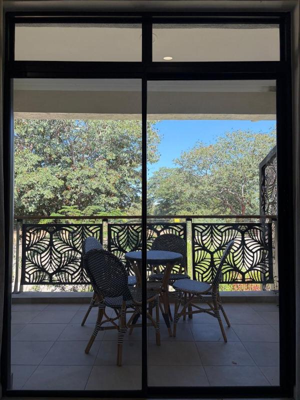 Luxury 2BR Apartment Victoria Falls Estate - image 7