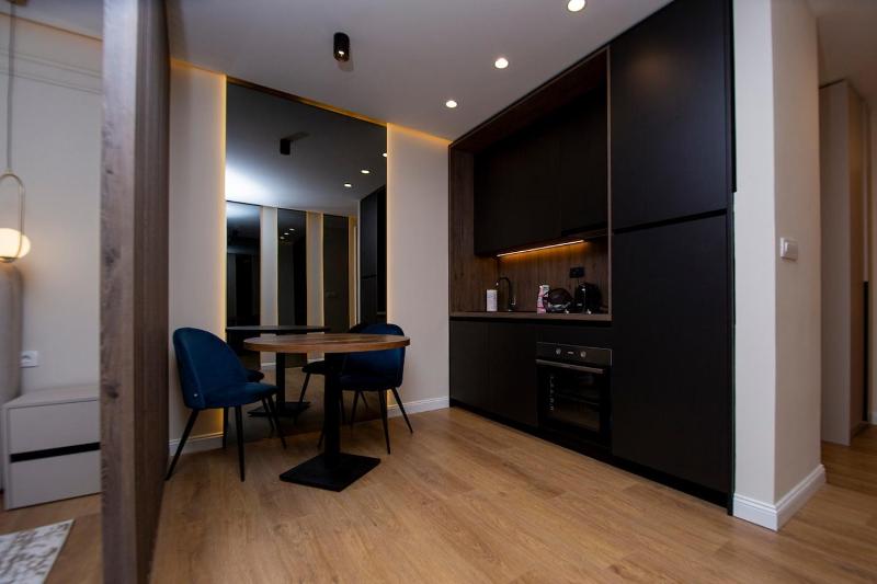 Elegant Designer's Studio - image 12